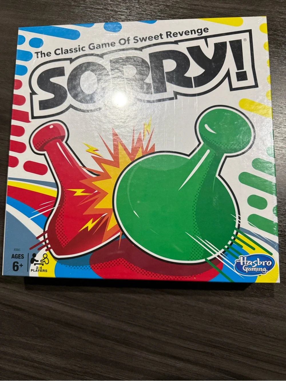 Hasbro Sorry! Board Game – Red & Green Pawns